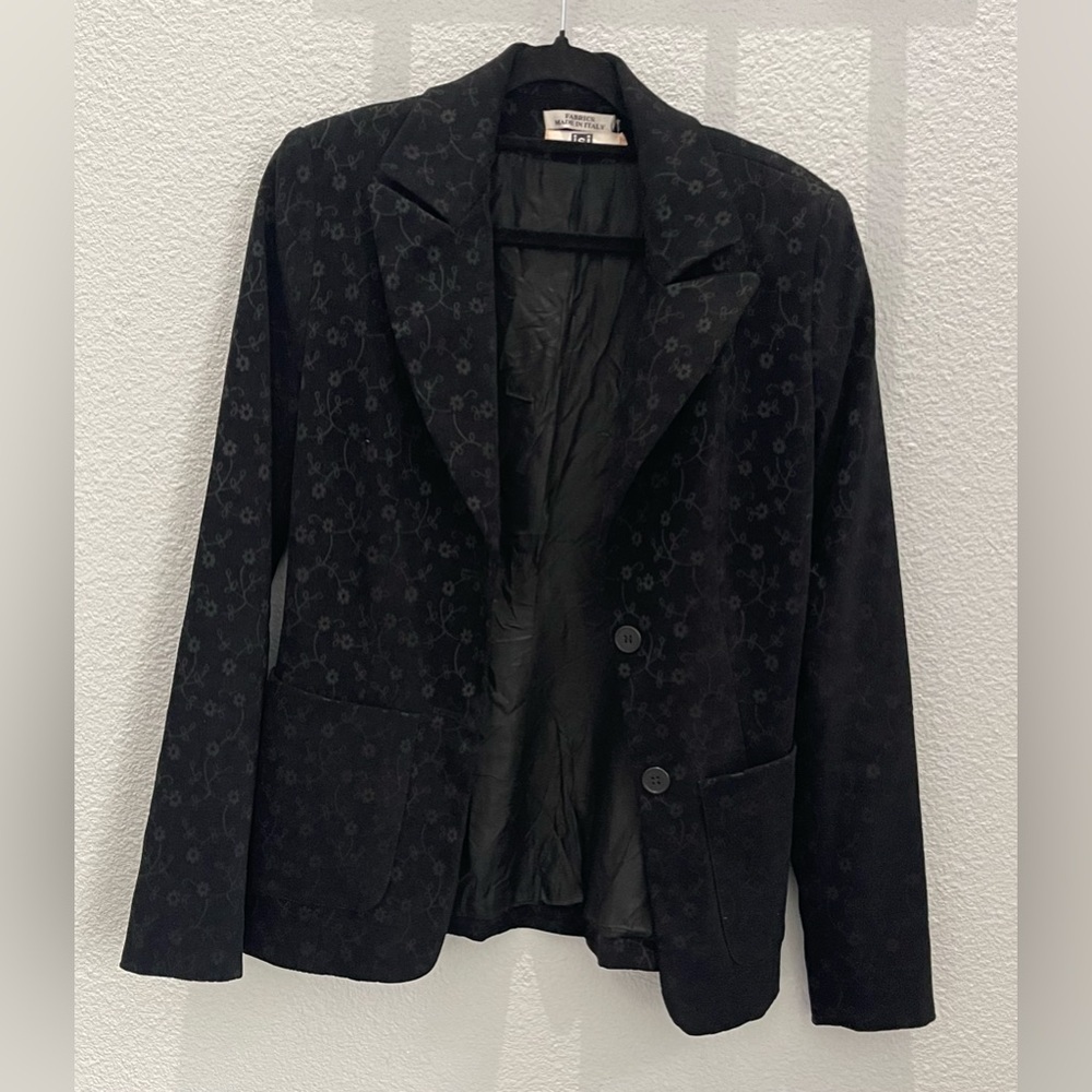 ISI- Fabrics Made in Italy Black Suit Jacket with Tailored Fit- size 4